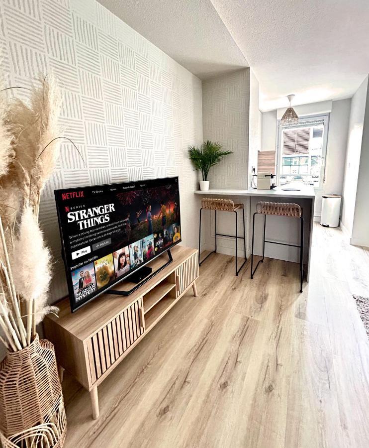Modern 1 Bdr + Balcony + Free Parking + Ac + Pool Apartment เอลเล-ดิอาบู ภายนอก รูปภาพ