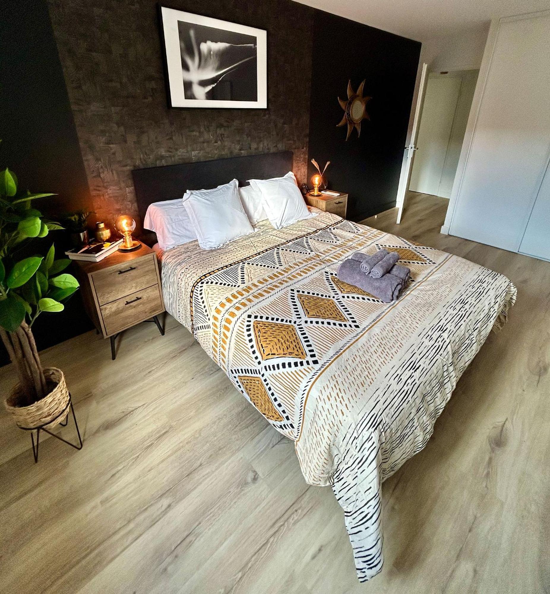 Modern 1 Bdr + Balcony + Free Parking + Ac + Pool Apartment เอลเล-ดิอาบู ภายนอก รูปภาพ